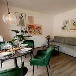 Bonnystay L Modern L Zentral L Work Space L Kitchen L Smart Tv L Wlan