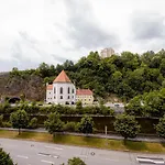 Bonnystay L Modern L Zentral L Work Space L Kitchen L Smart Tv L Wlan